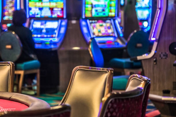 Live dealer at idcash88 broadcast studio hosting a blackjack table