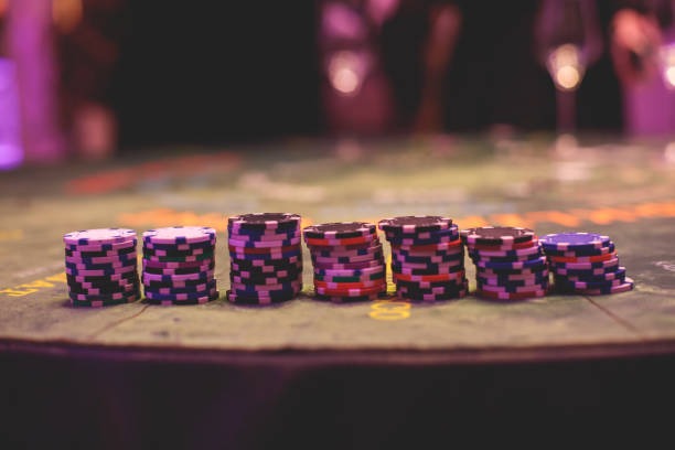 idcash88 live betting table interface showing dealer, cards, and betting controls